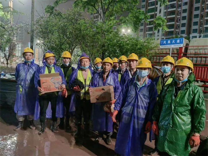 28小時 大干快上正當(dāng)時 ——廣安集中隔離點二標段建設(shè)“攻堅戰(zhàn)”強力推進
