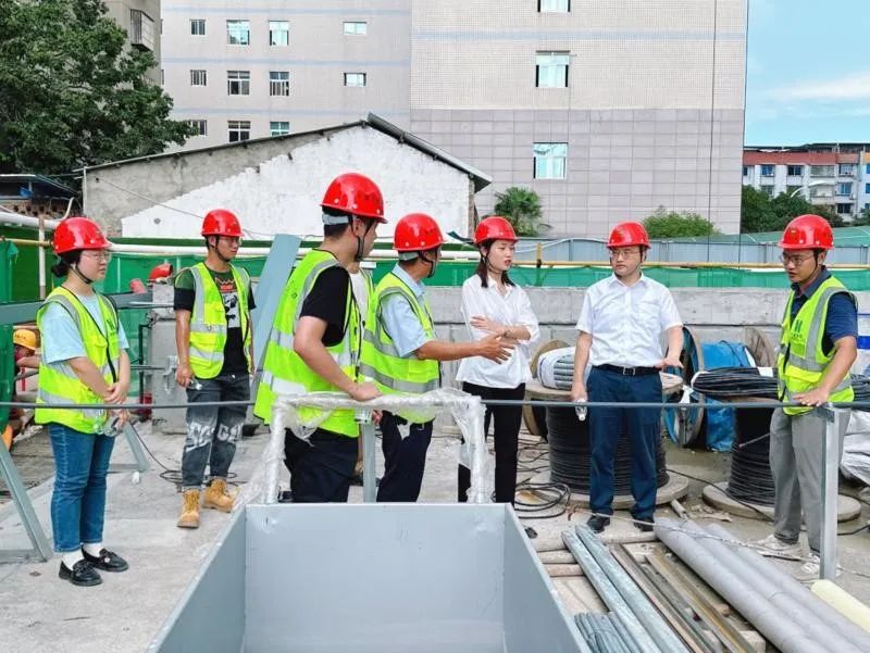公司黨委書記、執(zhí)行董事朱軍一行到中江縣人民醫(yī)院建設(shè)項(xiàng)目檢查指導(dǎo)工作