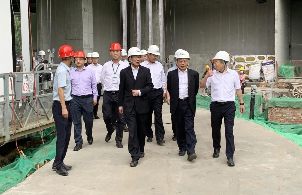 川投集團有關領導到公司施工的川投信息產(chǎn)業(yè)總部基地督導調研
